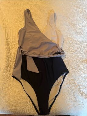 Women’s One-Piece Swimsuit in Gray, Black and White - Stylish Tie Waist